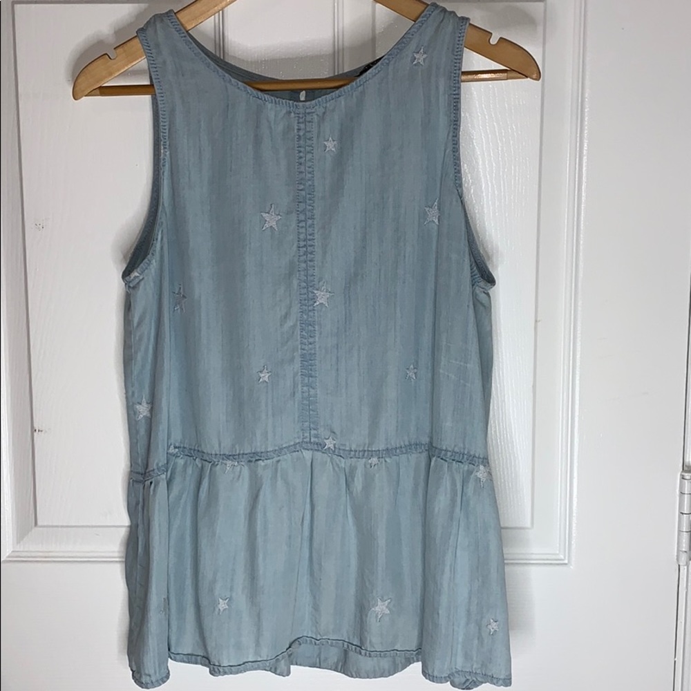 Velvet Heart | Chambray Sleeveless Peplum Top